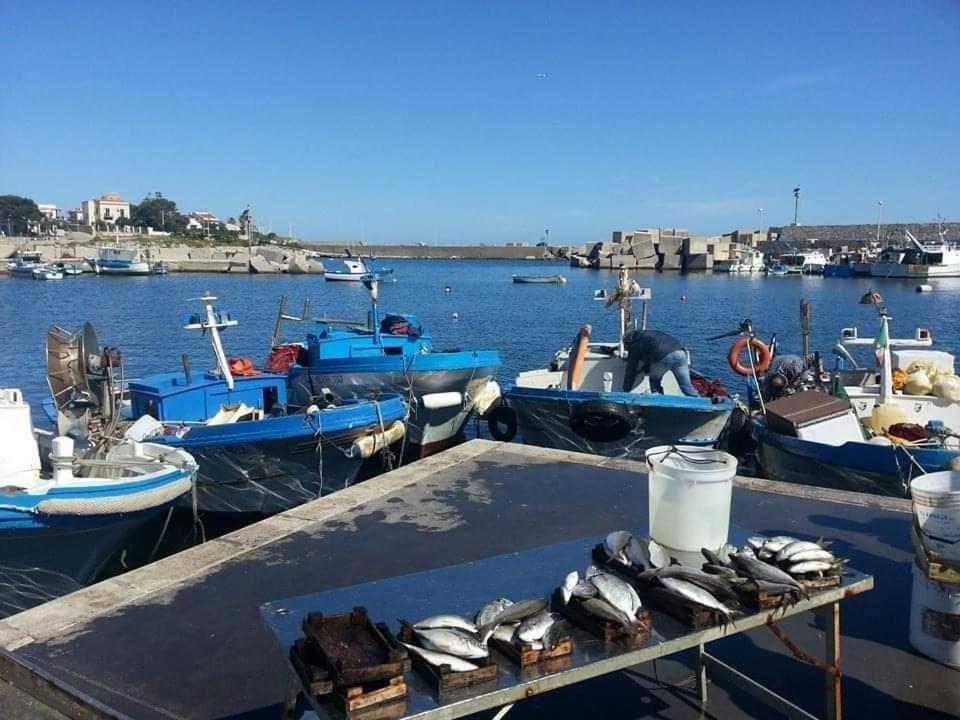 La Terrazza Sul Golfo Bed & Breakfast Isola delle Femmine Exterior photo