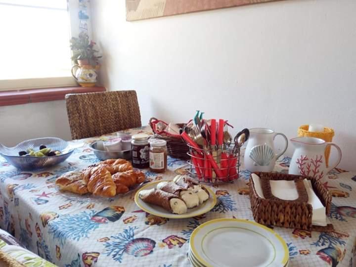 La Terrazza Sul Golfo Bed & Breakfast Isola delle Femmine Exterior photo